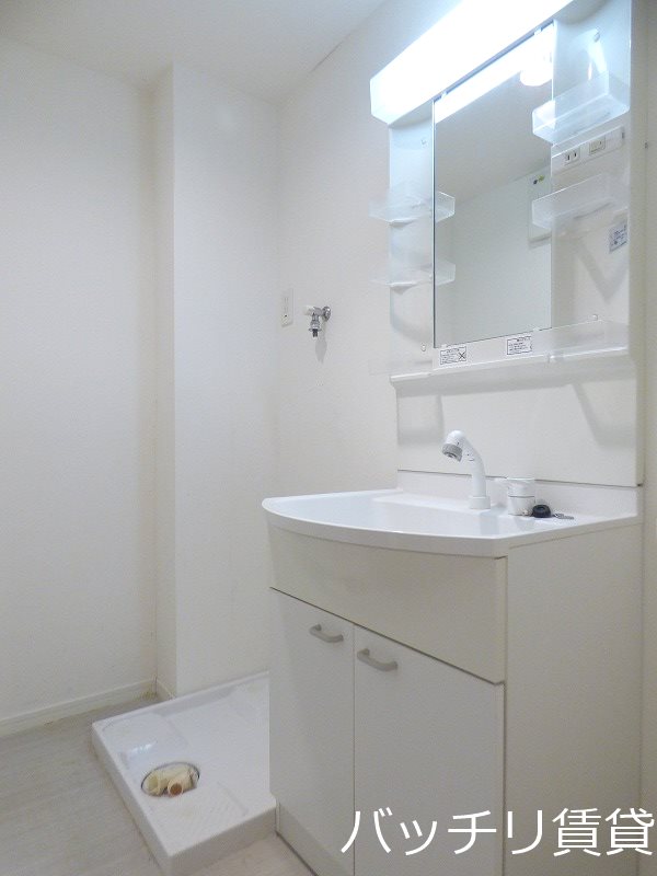 洗面設備　画像は別号室タイプの為、現状を優先致します。
