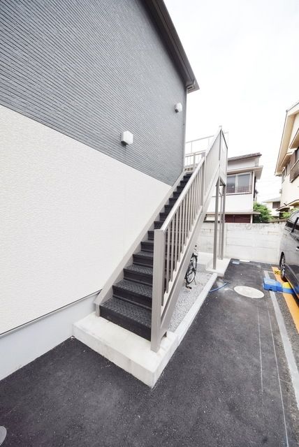 エントランス　★階段です★