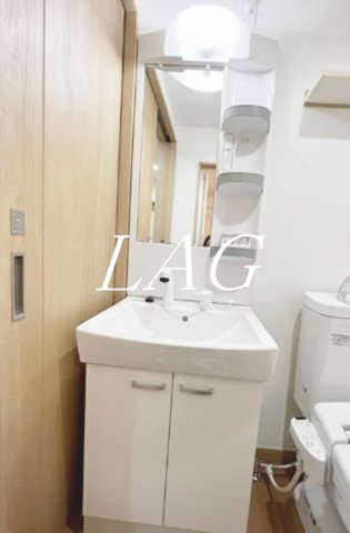 洗面設備　独立洗面台です。