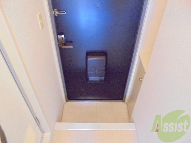 玄関　玄関にはシューズボックスついてますよ。すっきりしますね。