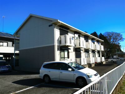 建物外観　南向きで陽当り良好です♪