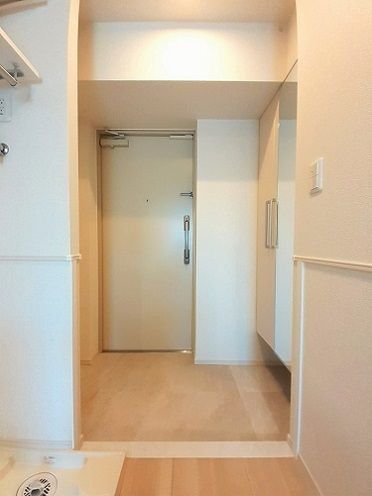 玄関　ヒカルサ滝野川　 北区滝野川７