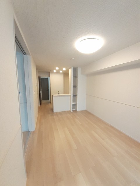 居室・リビング　１２．２帖のリビングルームです◇