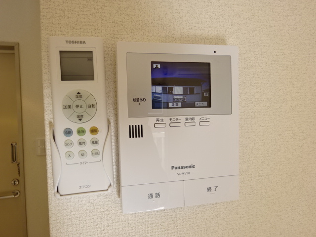 セキュリティ　カラーモニターホン設置済み