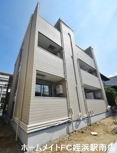 建物外観　★オートロック付き築浅物件！★