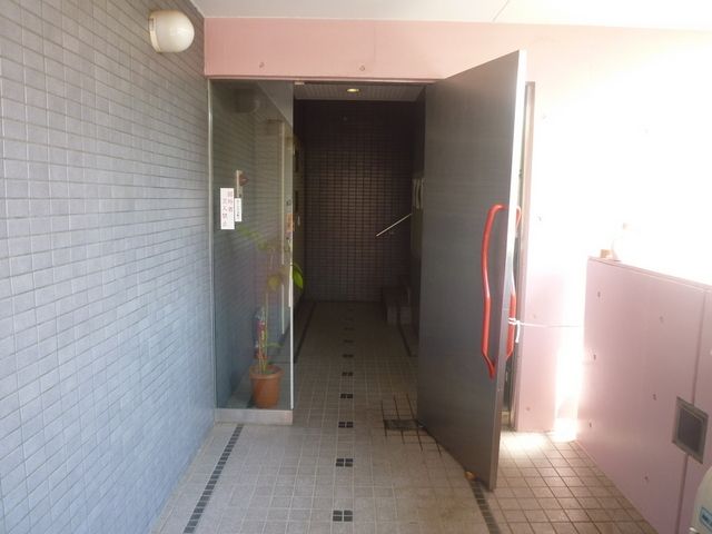 エントランス　エントランス