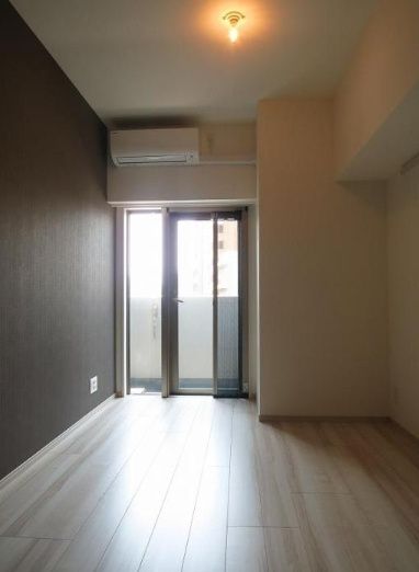 居室・リビング　☆明るい居間☆