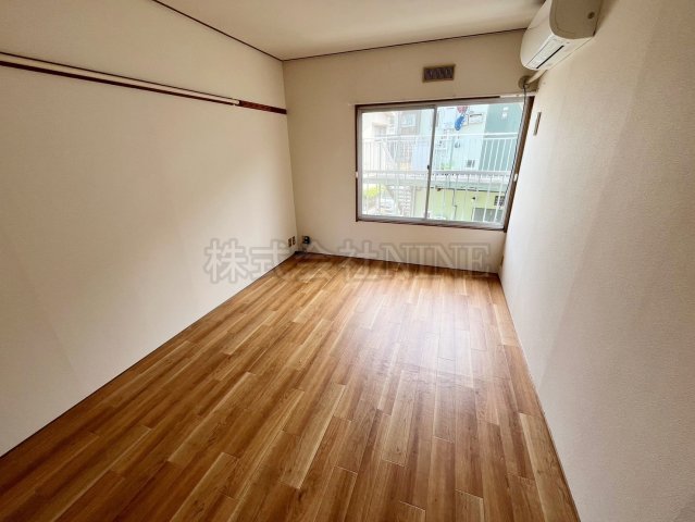 居室・リビング　ゆったり過ごせる居間です