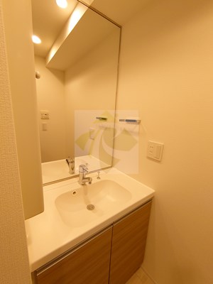 洗面設備　コンフォリア目黒青葉台　参考写真