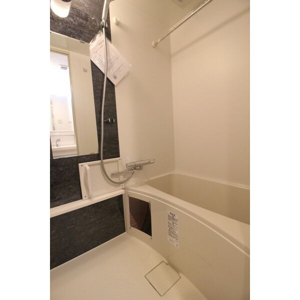 バス・シャワールーム　※別部屋参考写真となります※