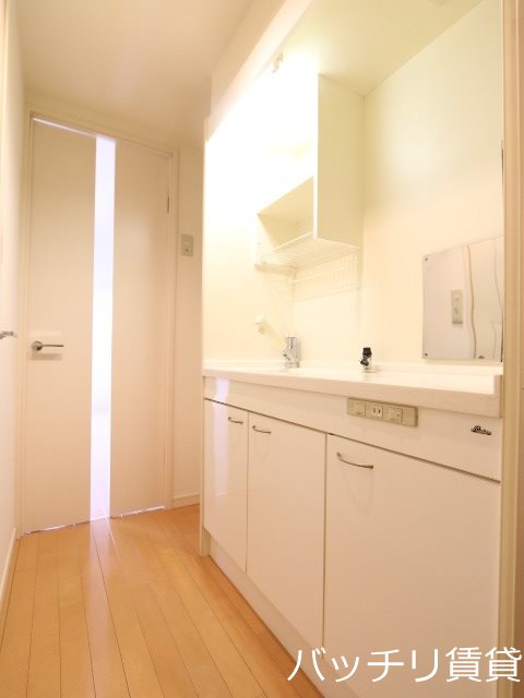 キッチン　同型タイプの為現状を優先致します。