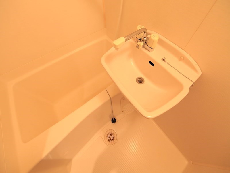 洗面設備　バスルーム内　洗面台付