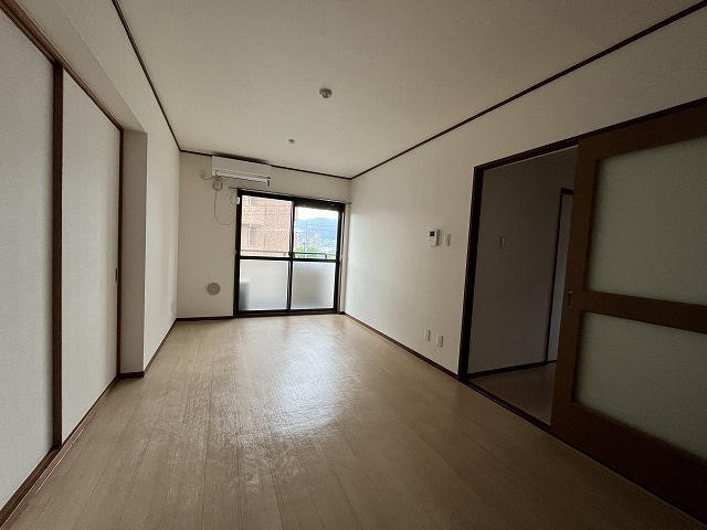 居室・リビング　広々リビング