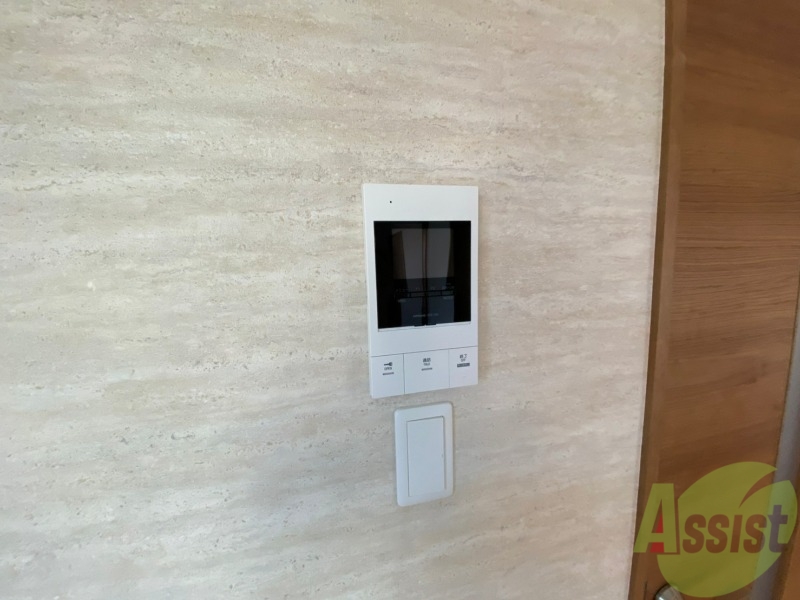 セキュリティ　ＴＶモニター付インターホンです。来客者の顔が見えるので安心！