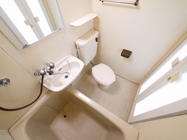 バス・シャワールーム　日々の暮らしに欠かせないお風呂です