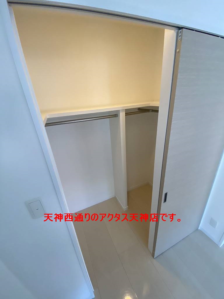 収納　かなり広めのウォークインクローゼットです。