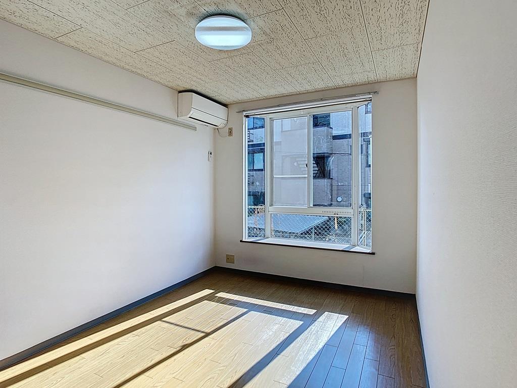 居室・リビング　他室参照