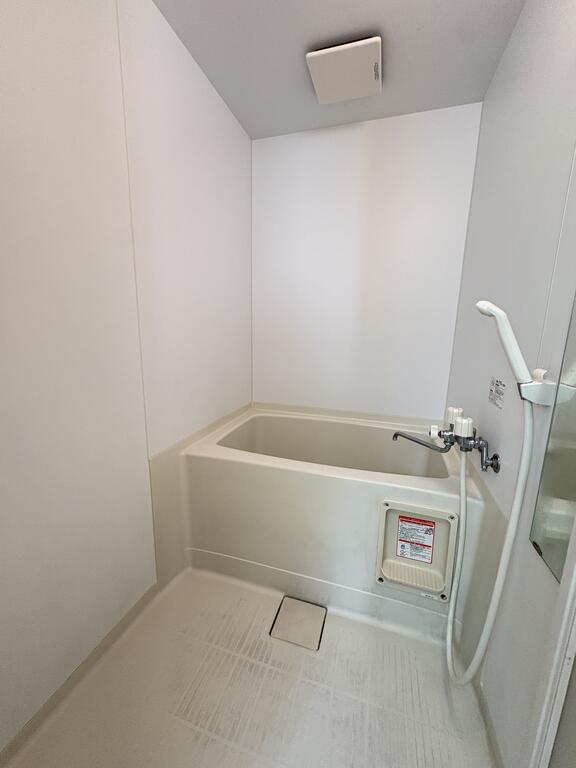 旭川市神居7条11丁目2LDKアパートの風呂写真