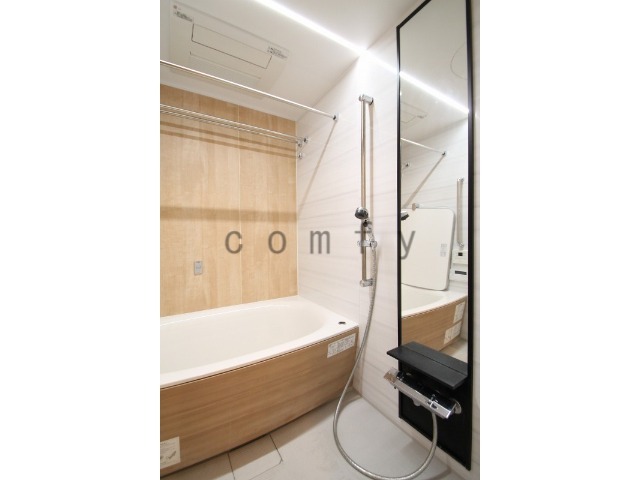 バス・シャワールーム　追い炊き機能浴室乾燥機付きバス