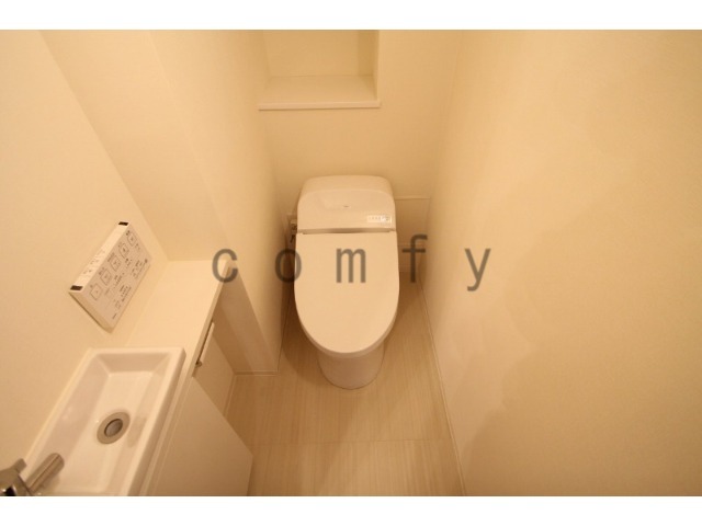 トイレ　ウォシュレット付きトイレ