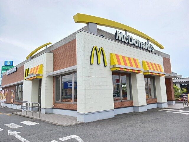 飲食店　マクドナルド7号線能代店（飲食店）まで184m
