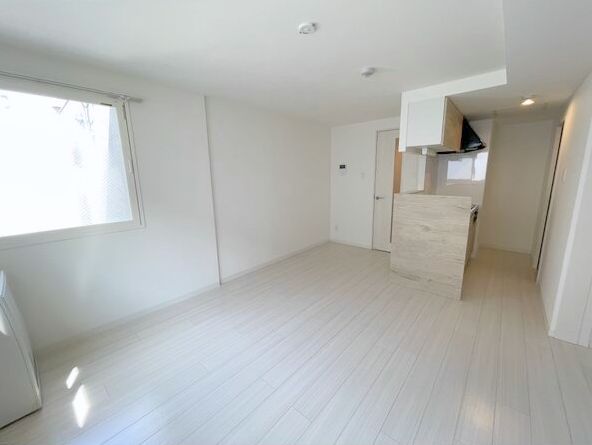 居室・リビング　エアコン付きリビング☆