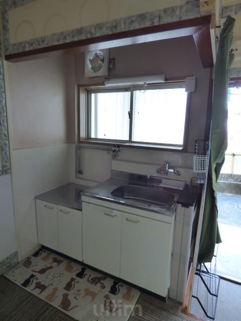 キッチン　別の部屋の写真