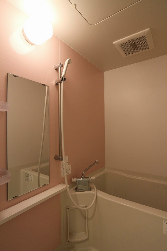 バス・シャワールーム　※別号室の写真です。バスルームもキレイ♪