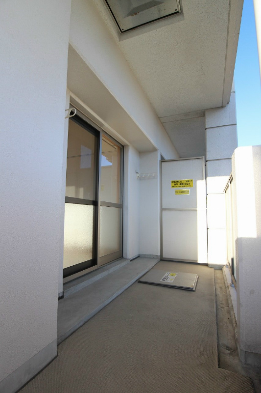 バルコニー　※別号室の写真です。バルコニー、広めにとれます♪