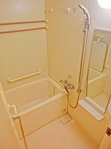 バス・シャワールーム　バスルーム