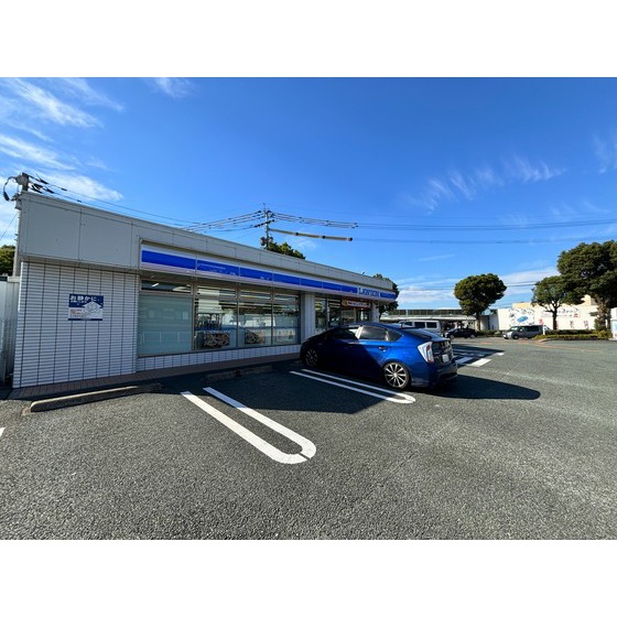 コンビニ　ローソン熊本インター北店（コンビニ）まで579m