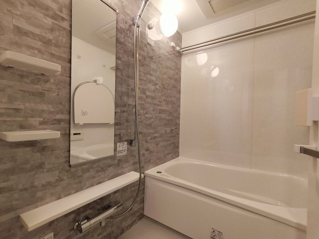 バス・シャワールーム　お風呂で日々の疲れを落としましょう