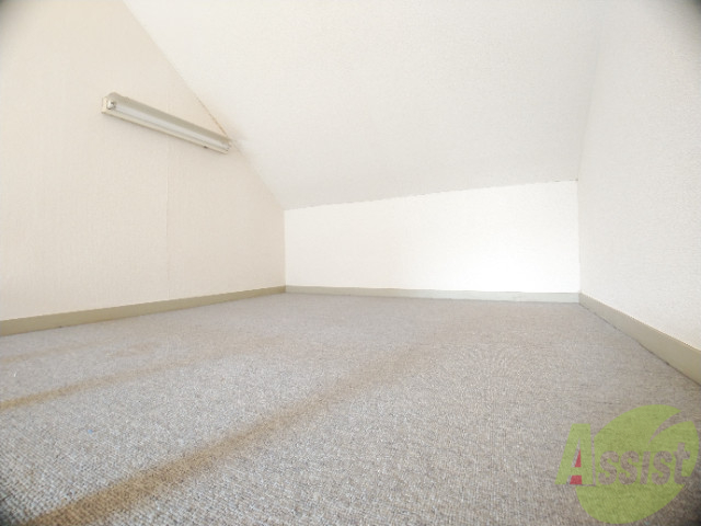 その他部屋・スペース　ロフトは高さもあり使いやすくなっています。