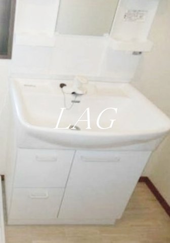 洗面設備　独立洗面台です。