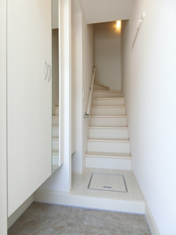 玄関　図面と現状に相違がある場合には現状を優先