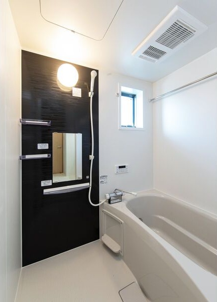 バス・シャワールーム　浴室乾燥機付き