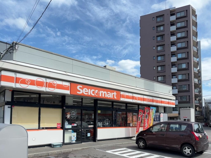 コンビニ　セイコーマート旭ヶ丘店（コンビニ）まで371m
