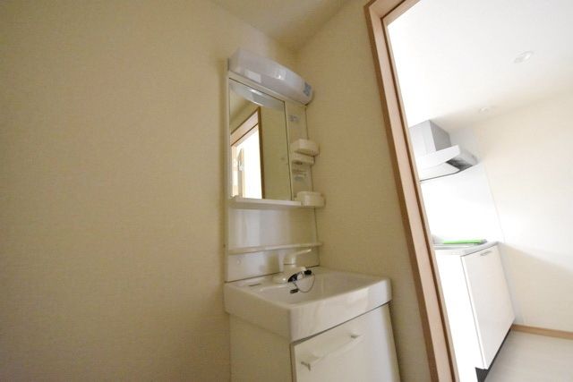 洗面設備　★朝の身支度にうれしい独立洗面台★