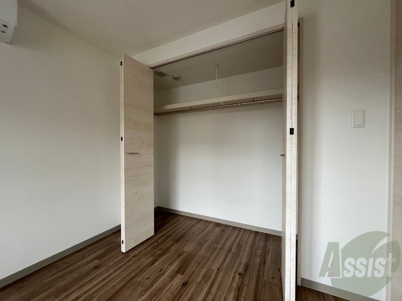 収納　寝室には収納があります。すっきり片づけましょう！