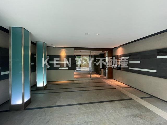 エントランス　ゆとりのあるエントランスです