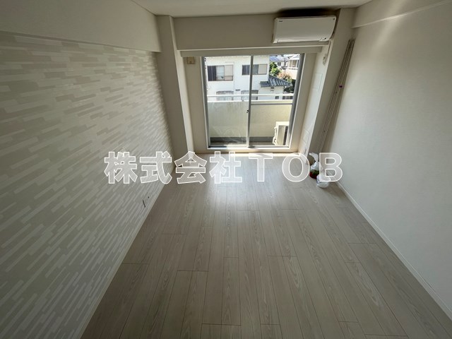 居室・リビング　※同物件別号室参考写真※