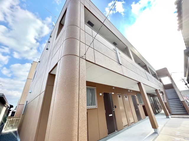 エントランス　清潔なエントランスです♪
