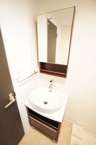 洗面設備　※同物件・同タイプの写真です。