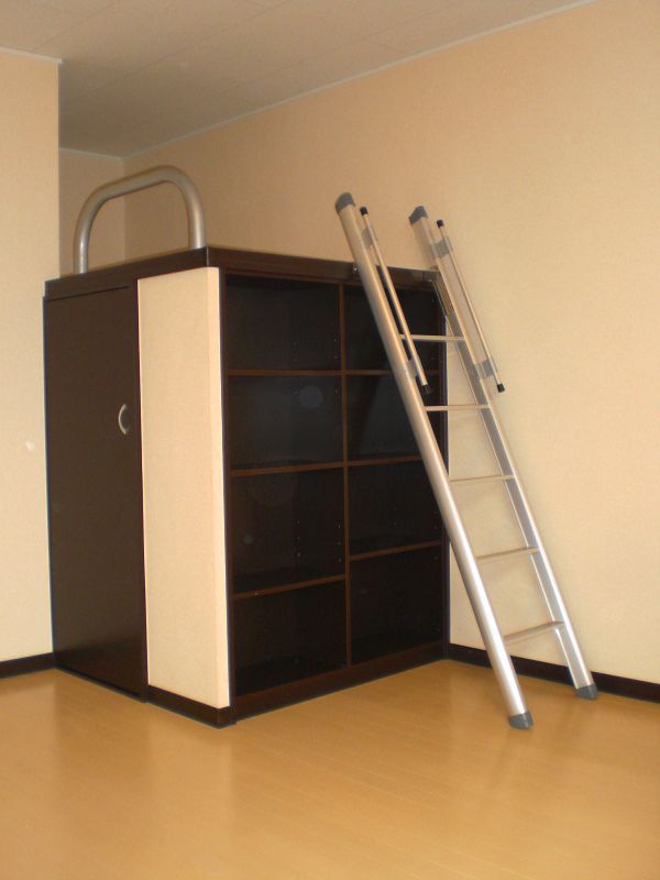 収納　大容量の収納付ベットです。