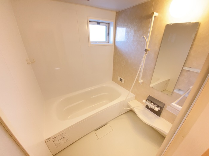 バス・シャワールーム　※同タイプの部屋写真です