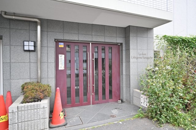 エントランス　建物の内部です