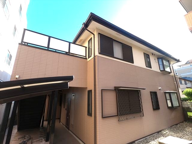 建物外観　御影山手の閑静な住宅街に立地