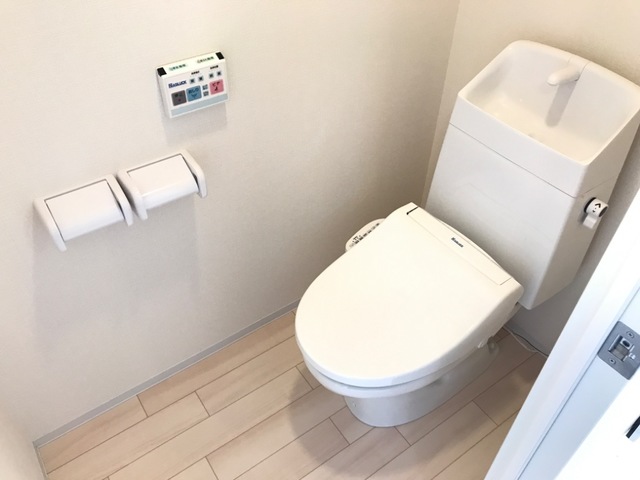 トイレ　シャワー付トイレ
