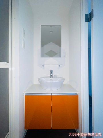 洗面設備　同マンション別部屋　参考写真