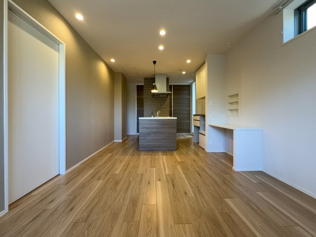 居室・リビング　別タイプのお部屋の写真です